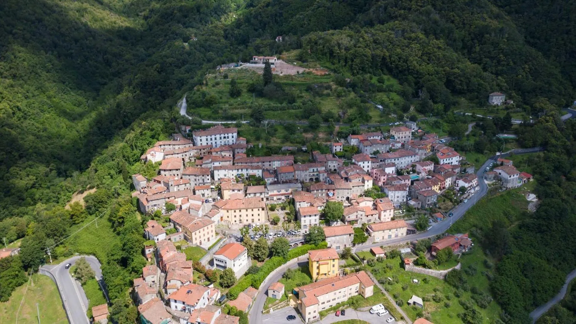 Palazzo Giusti, Understated Luxury With A Welcoming Ambience On The Hills Of Lucca Villa Pescaglia