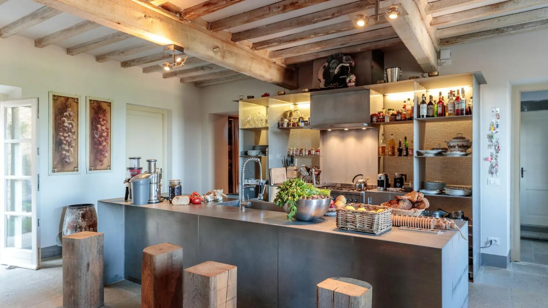 Palazzo Giusti, Understated Luxury With A Welcoming Ambience On The Hills Of Lucca Villa Pescaglia