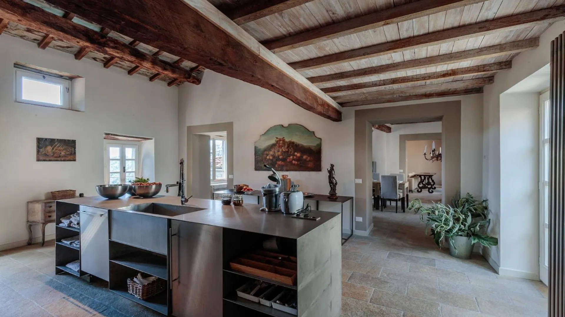 Palazzo Giusti, Understated Luxury With A Welcoming Ambience On The Hills Of Lucca Villa Pescaglia