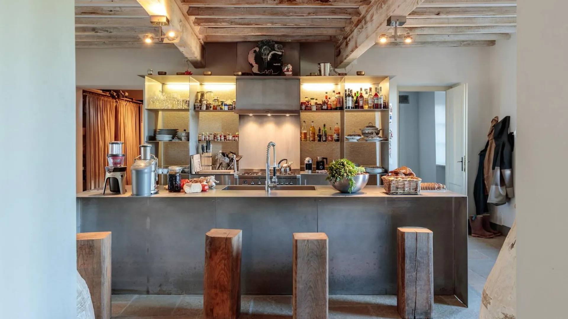 Palazzo Giusti, Understated Luxury With A Welcoming Ambience On The Hills Of Lucca Villa Pescaglia