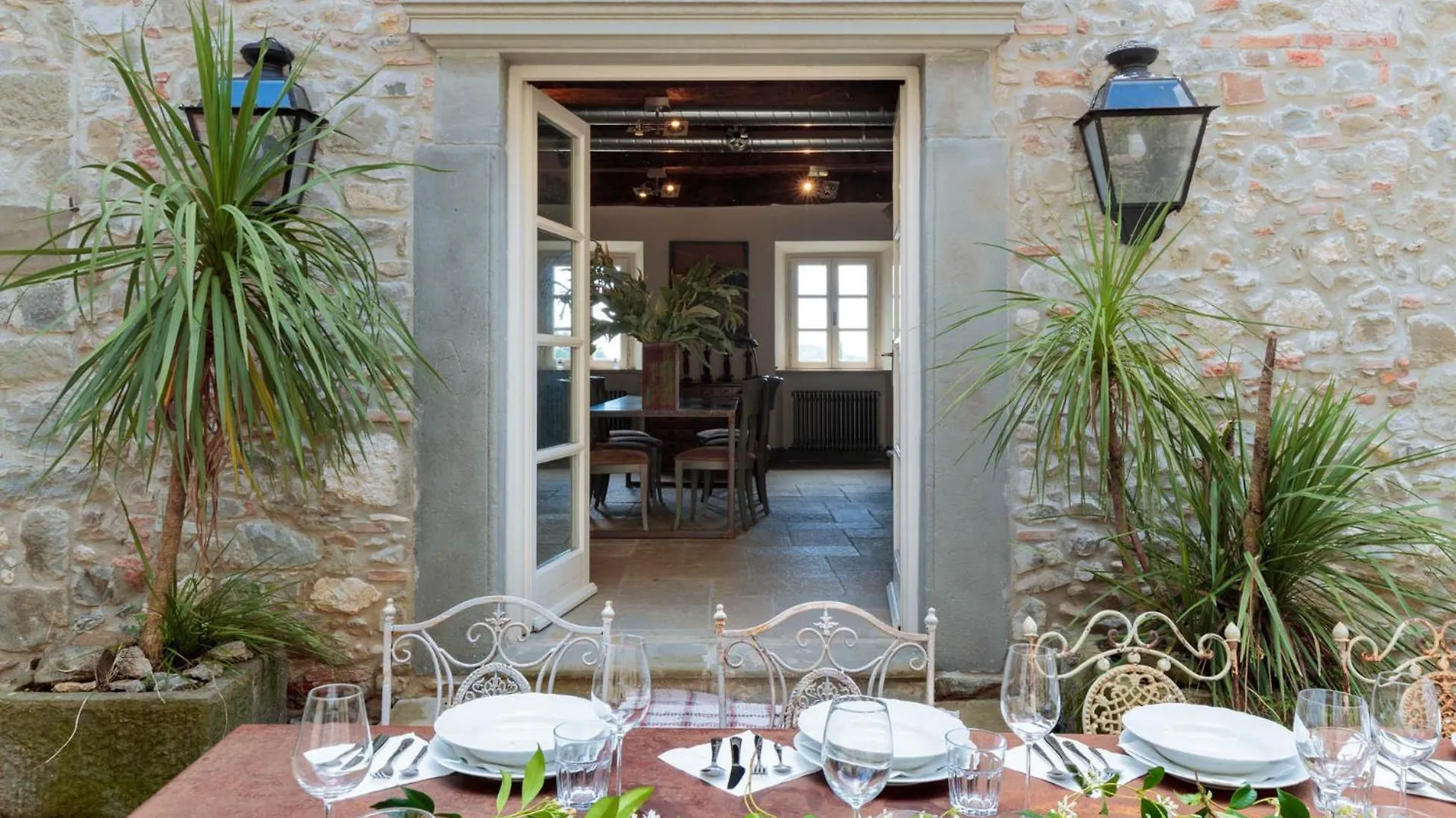 Palazzo Giusti, Understated Luxury With A Welcoming Ambience On The Hills Of Lucca Villa Pescaglia